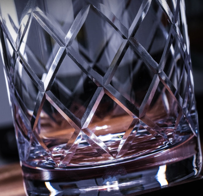 Diamond-Cut Crystal Mixing Glass – Carved Cocktail Stirring Cup (Dubai Series)